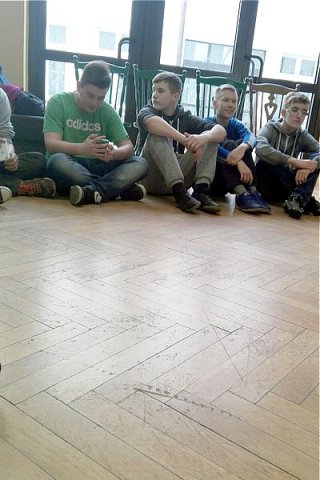 06